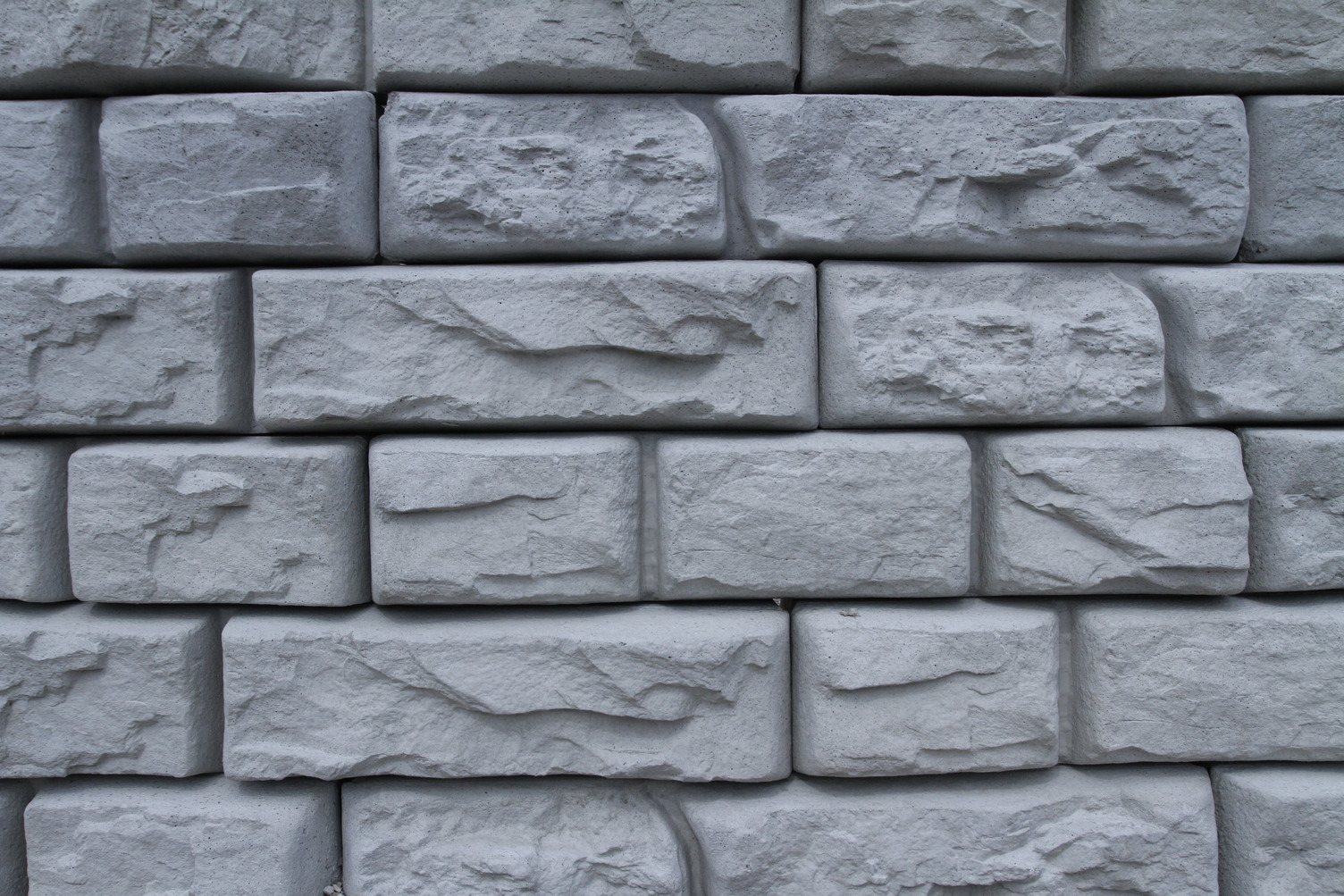 Detailed Alpine modular retaining-wall face